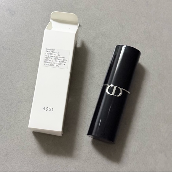 Dior Forever Skin Perfect Foundation Stick 5N - Picture 2 of 3